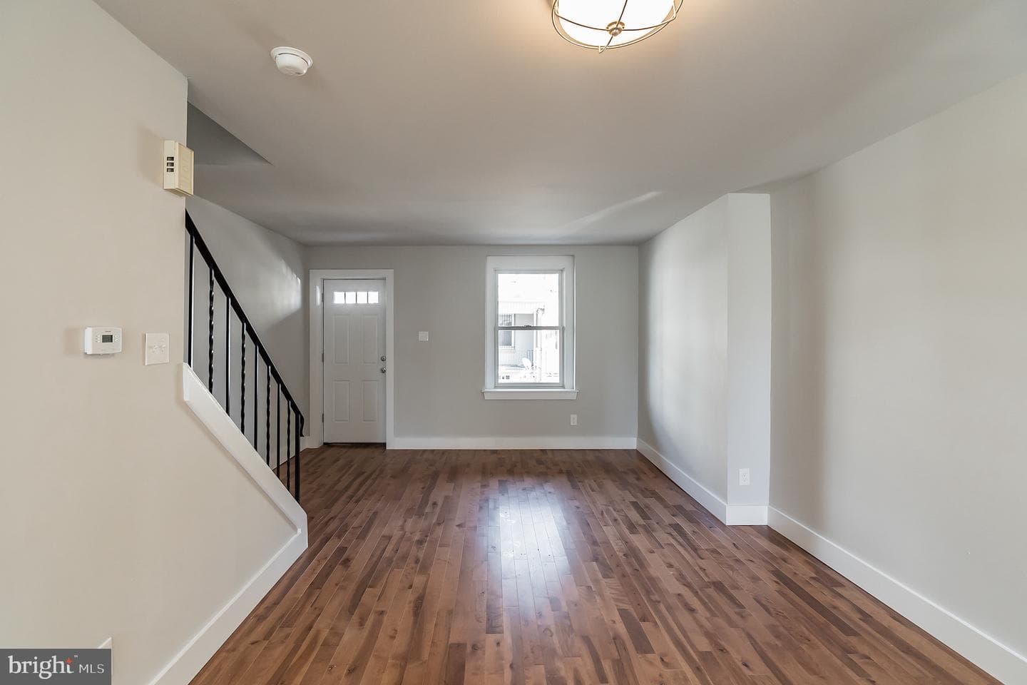 1256 S Peach Street photo 3