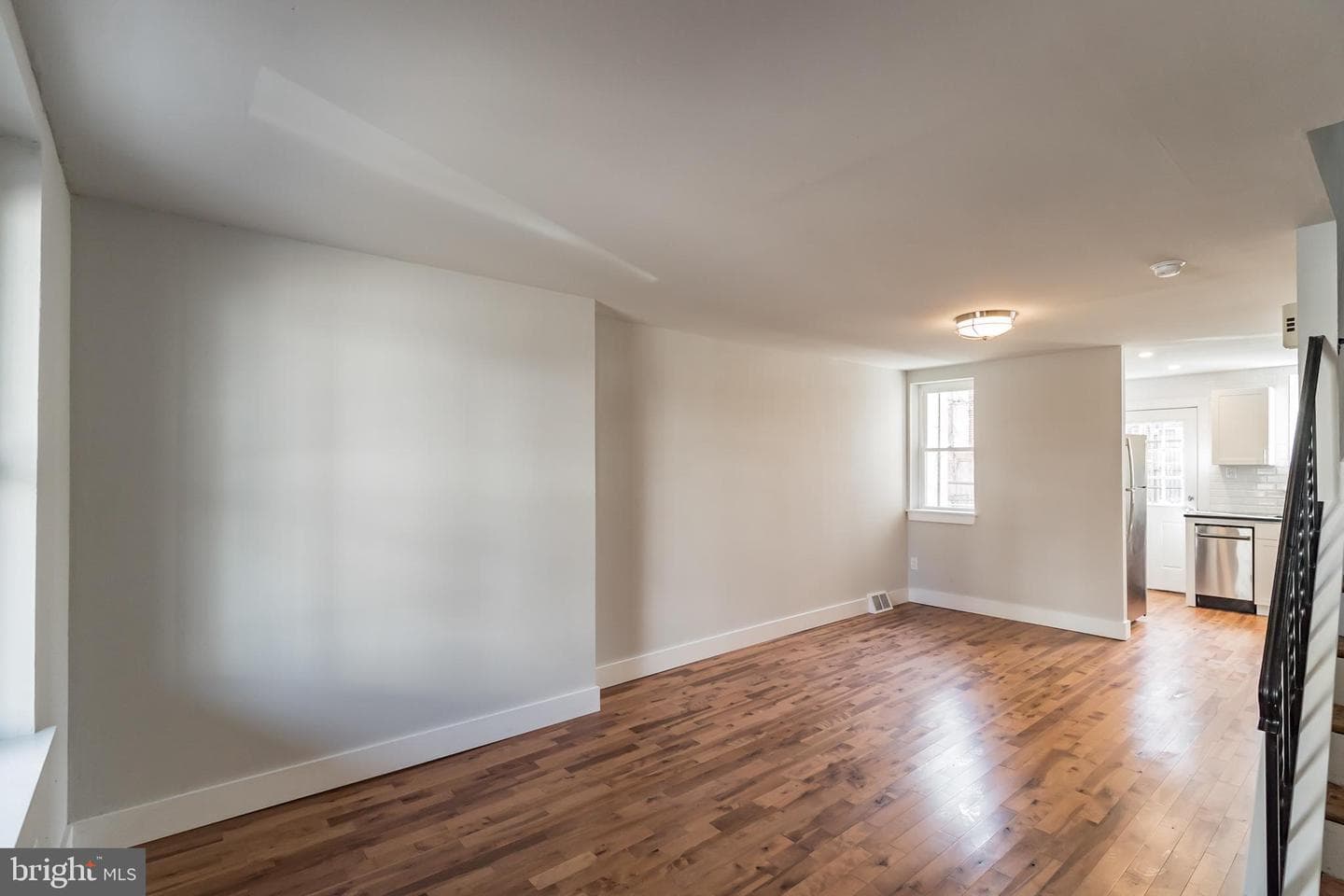 1256 S Peach Street photo 4