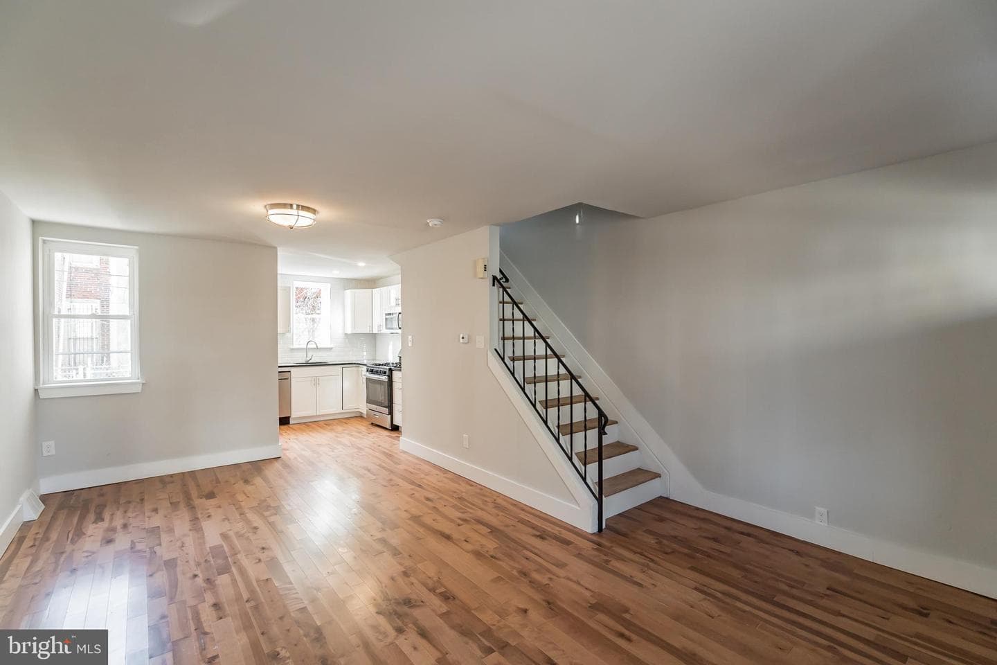 1256 S Peach Street photo 9