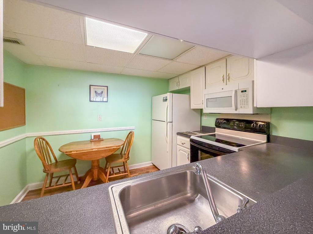 6105 Delaire Landing Road #105 photo 14