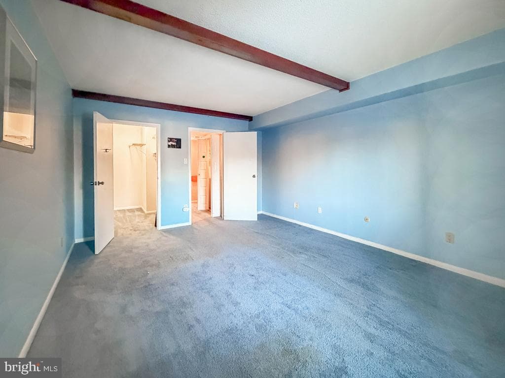 6105 Delaire Landing Road #105 photo 21