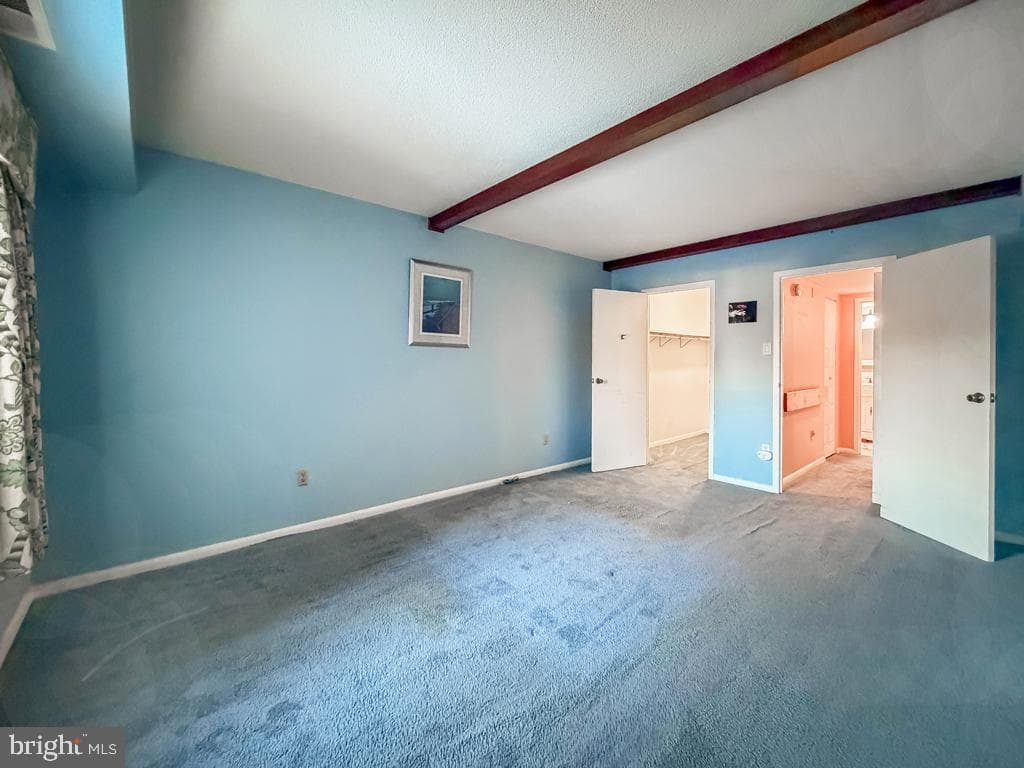 6105 Delaire Landing Road #105 photo 22