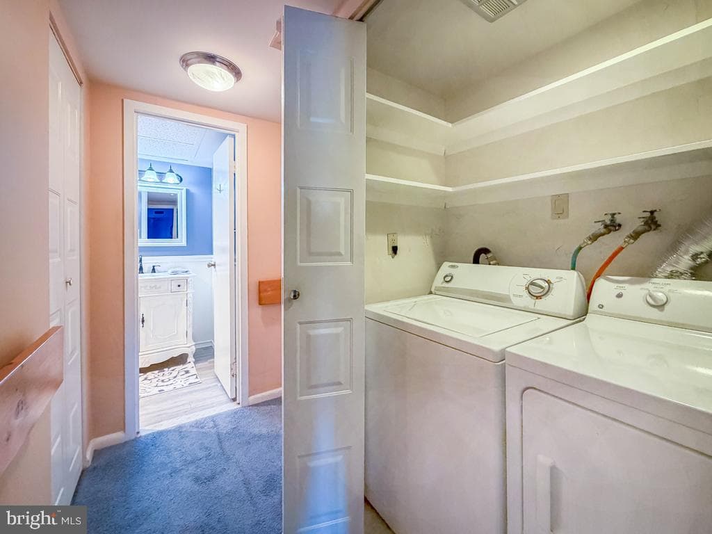 6105 Delaire Landing Road #105 photo 27
