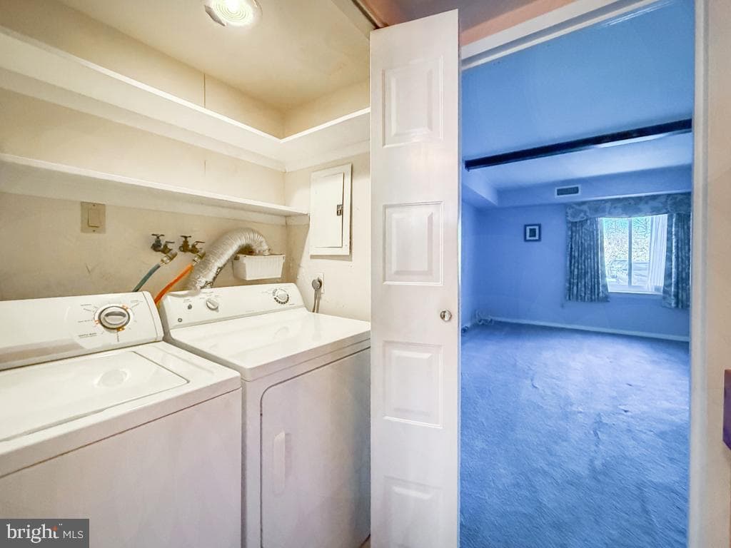 6105 Delaire Landing Road #105 photo 28