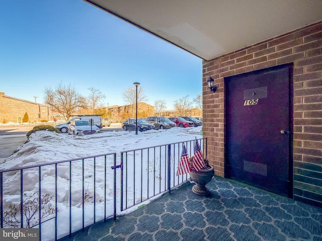 6105 Delaire Landing Road #105 photo 29