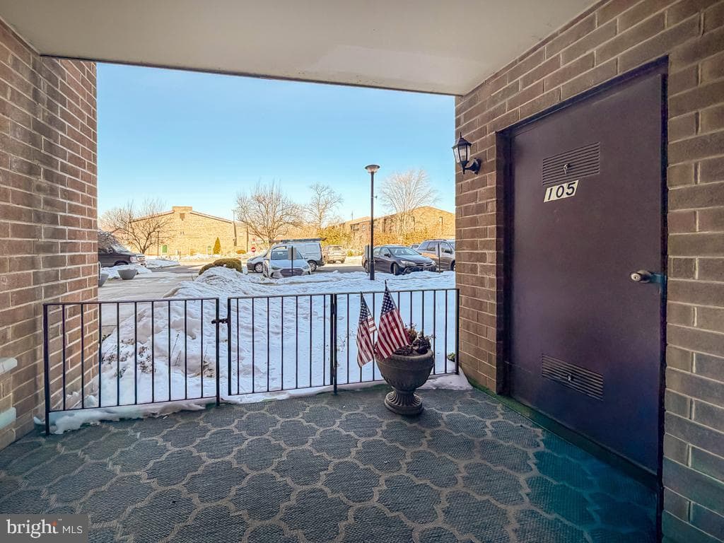 6105 Delaire Landing Road #105 photo 30