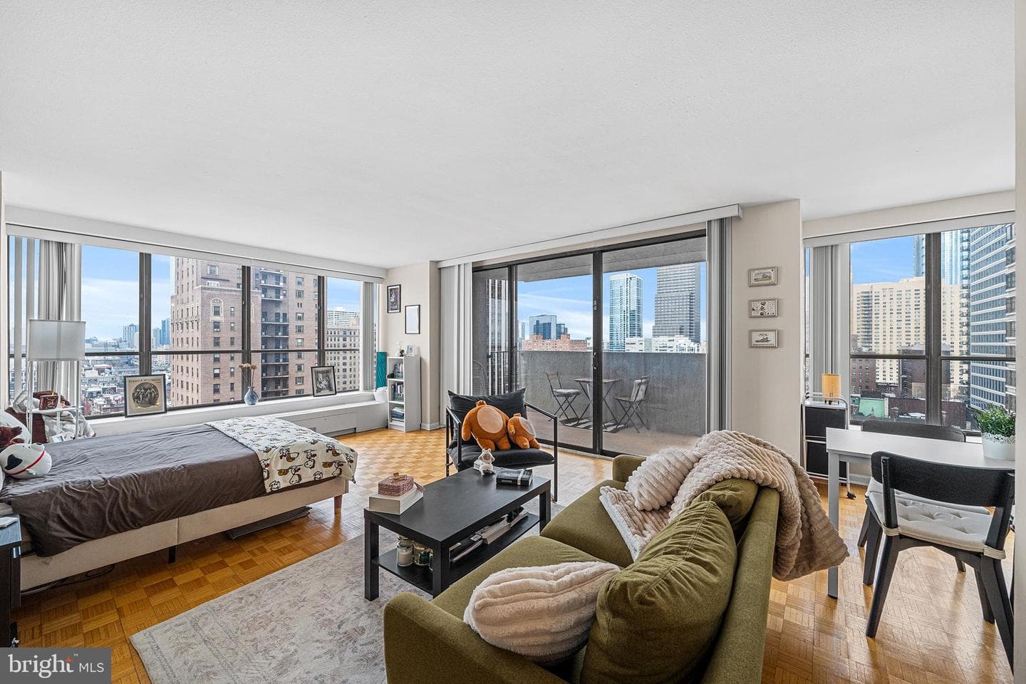 224 W Rittenhouse Square #1615a photo 3