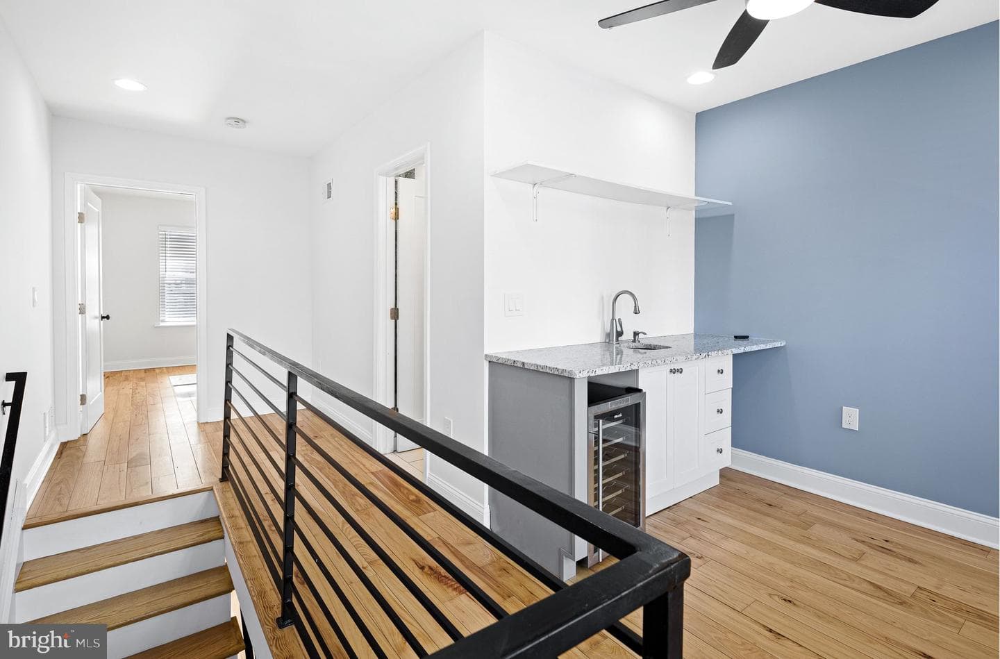 640 Emily Street photo 3
