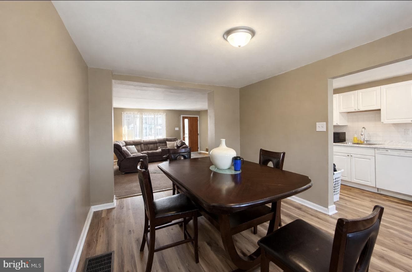7537 Overbrook Avenue photo 8