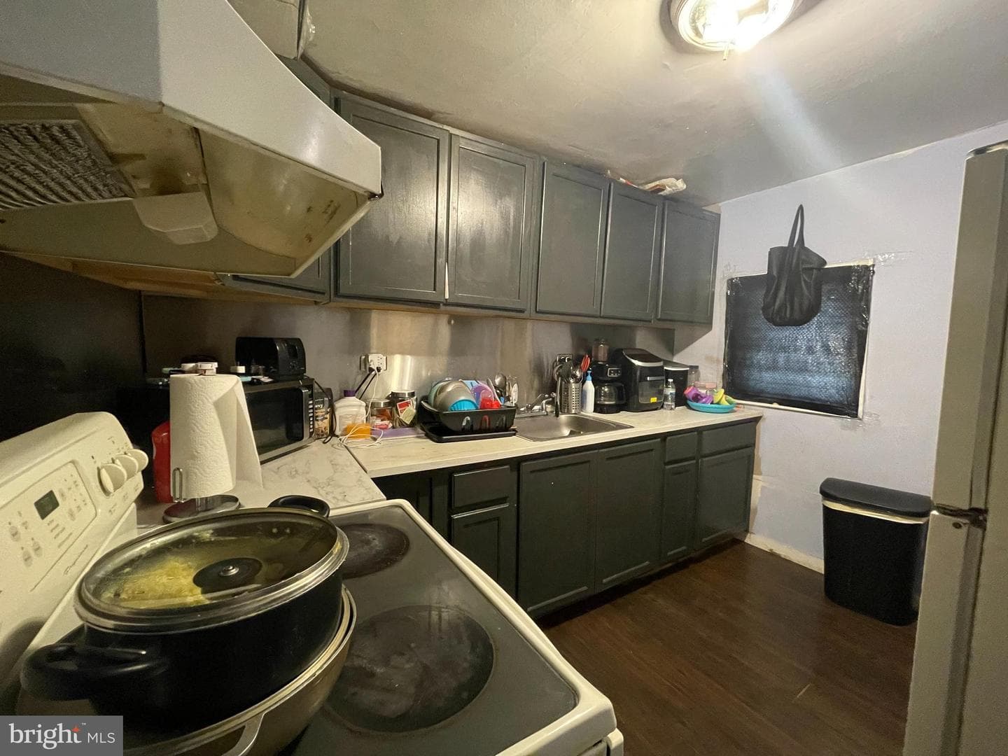 3756 N Randolph Street photo 6