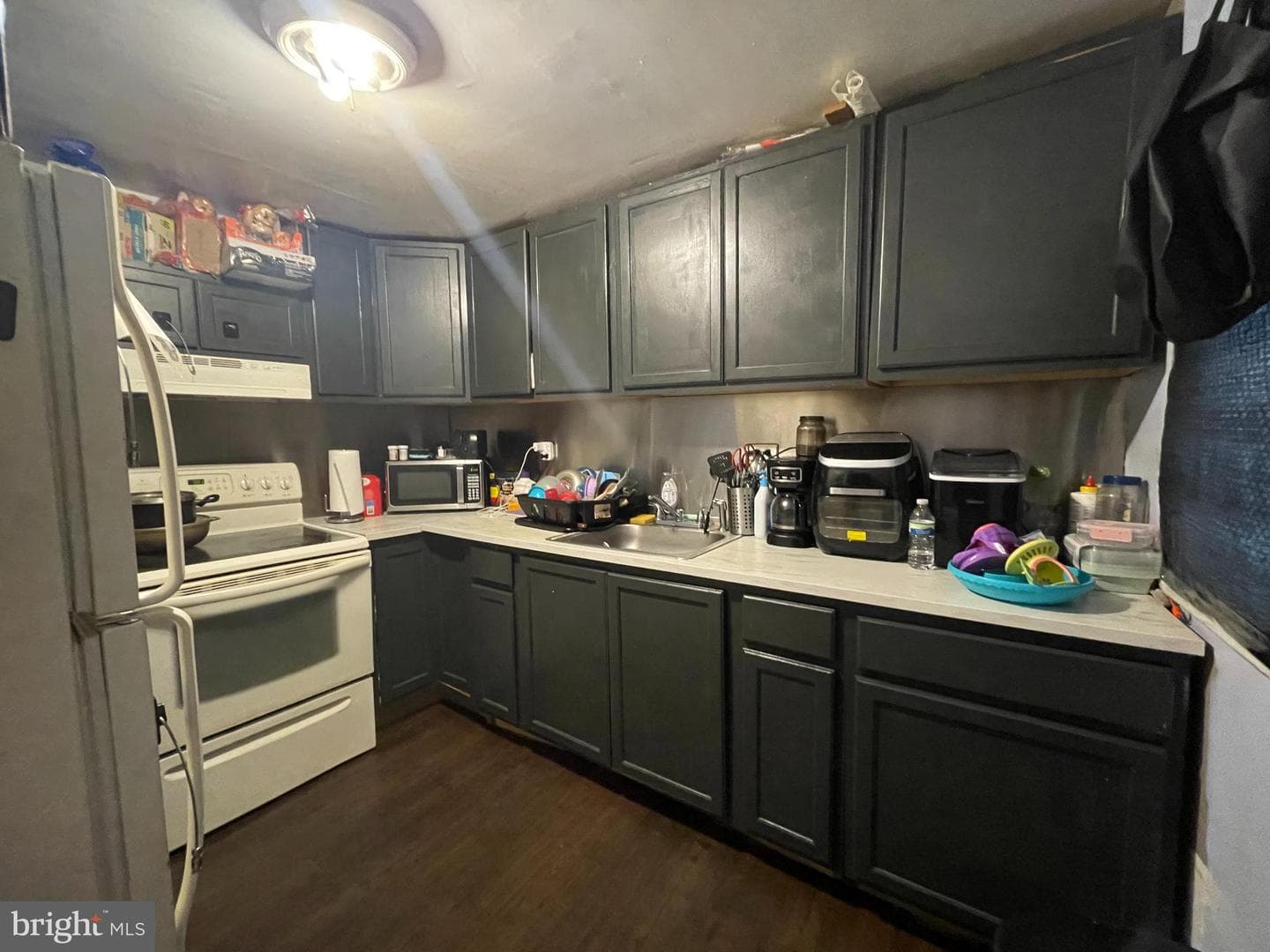 3756 N Randolph Street photo 7