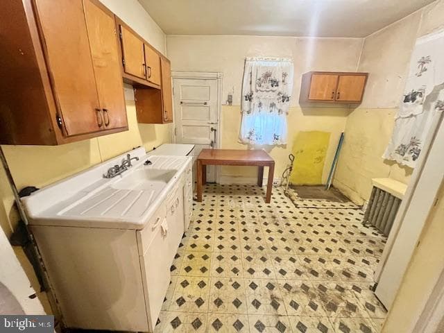 5753 Catharine Street photo 12