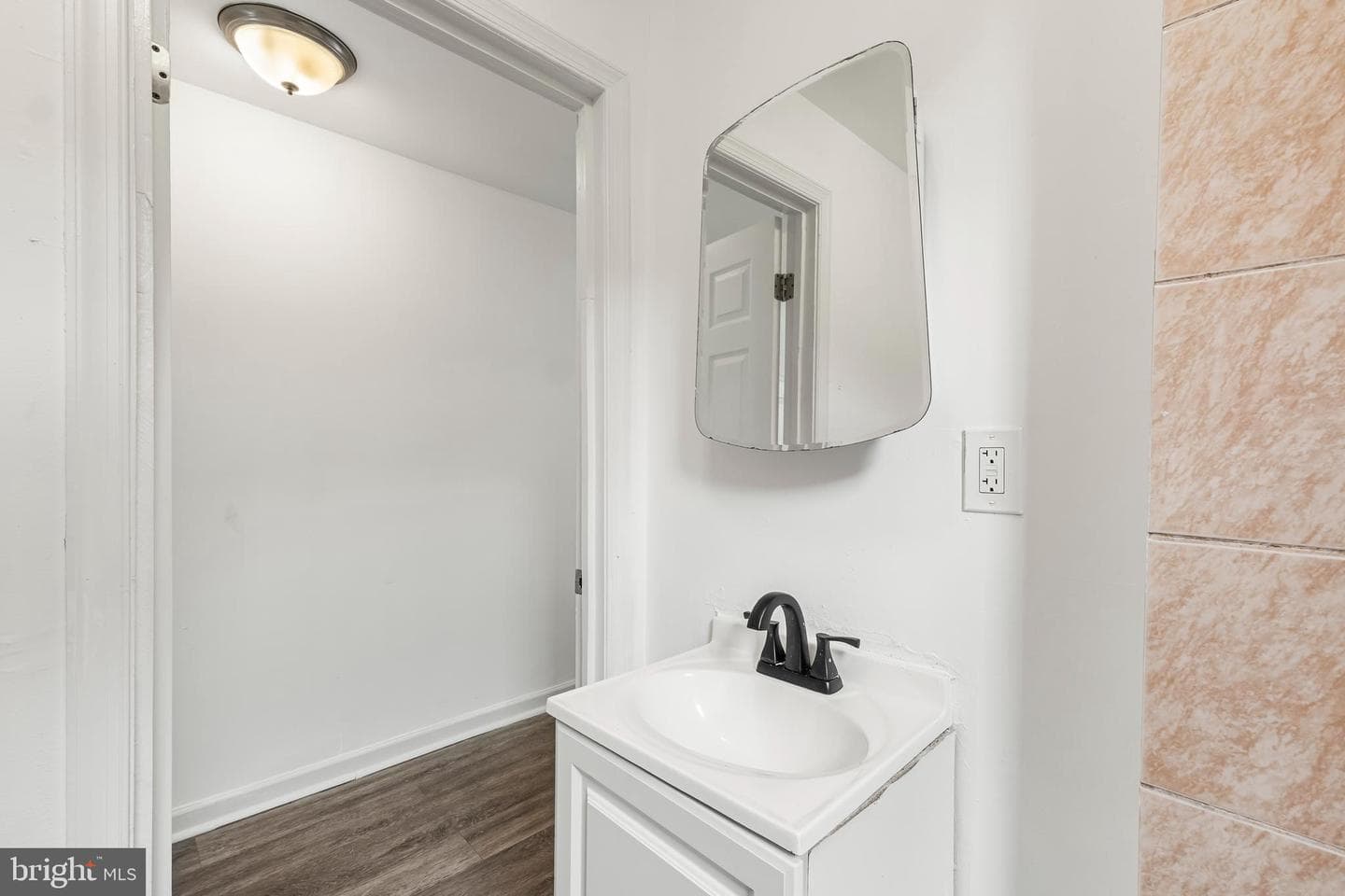 1662 S Conestoga Street photo 16