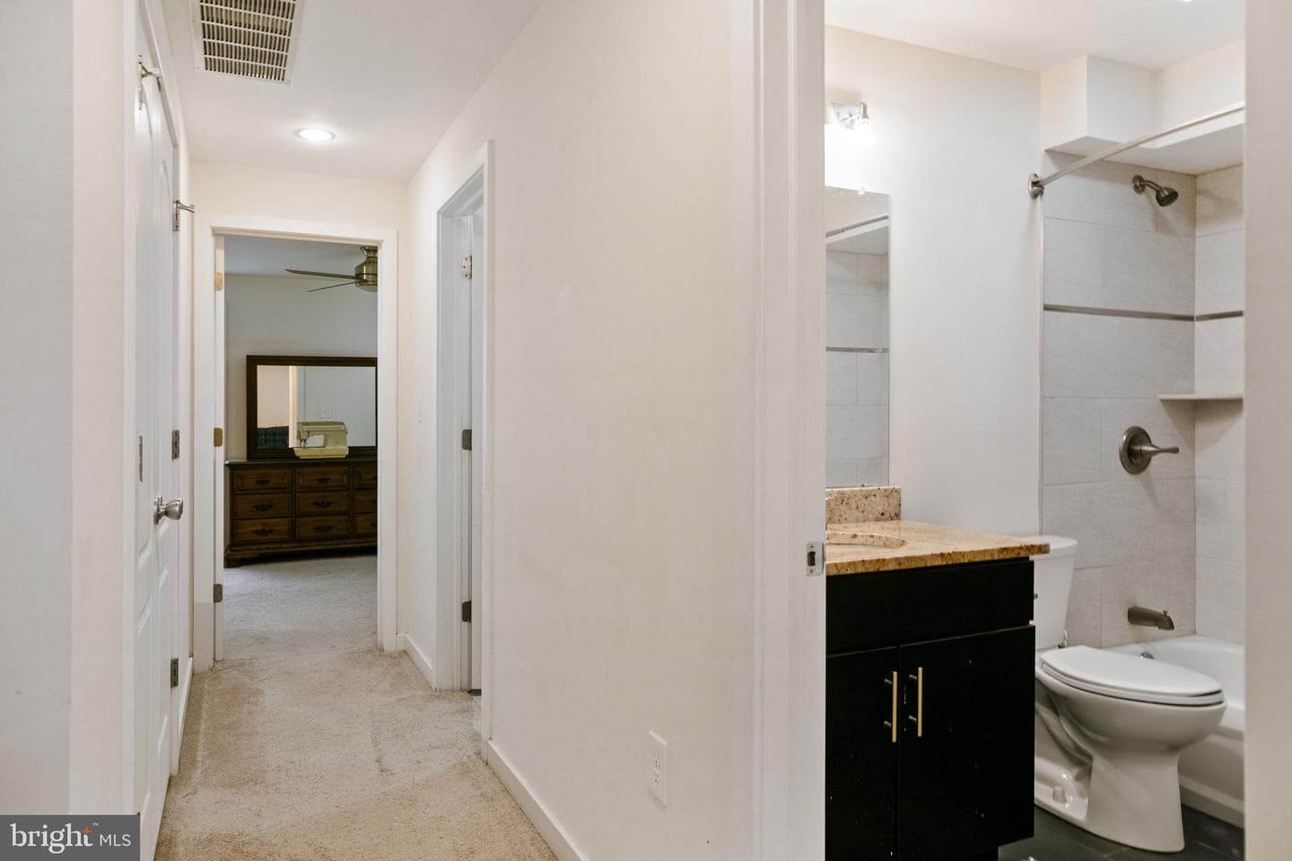2555 Carpenter Street #a photo 20