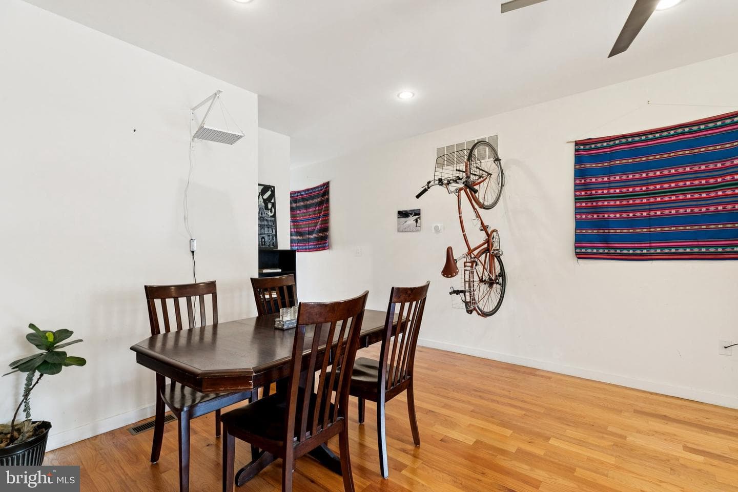 2555 Carpenter Street #a photo 8
