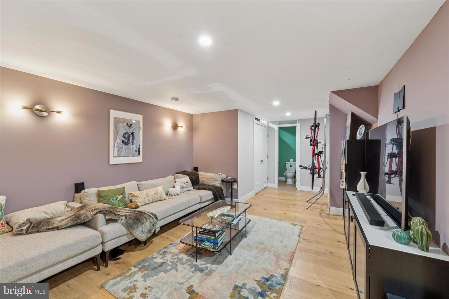 1720 W Oxford Street photo 11