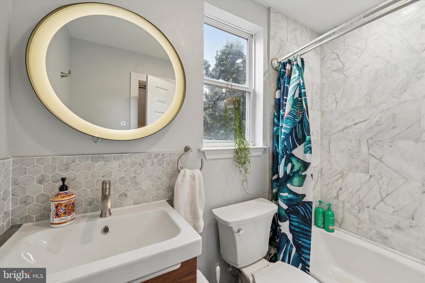 1720 W Oxford Street photo 15