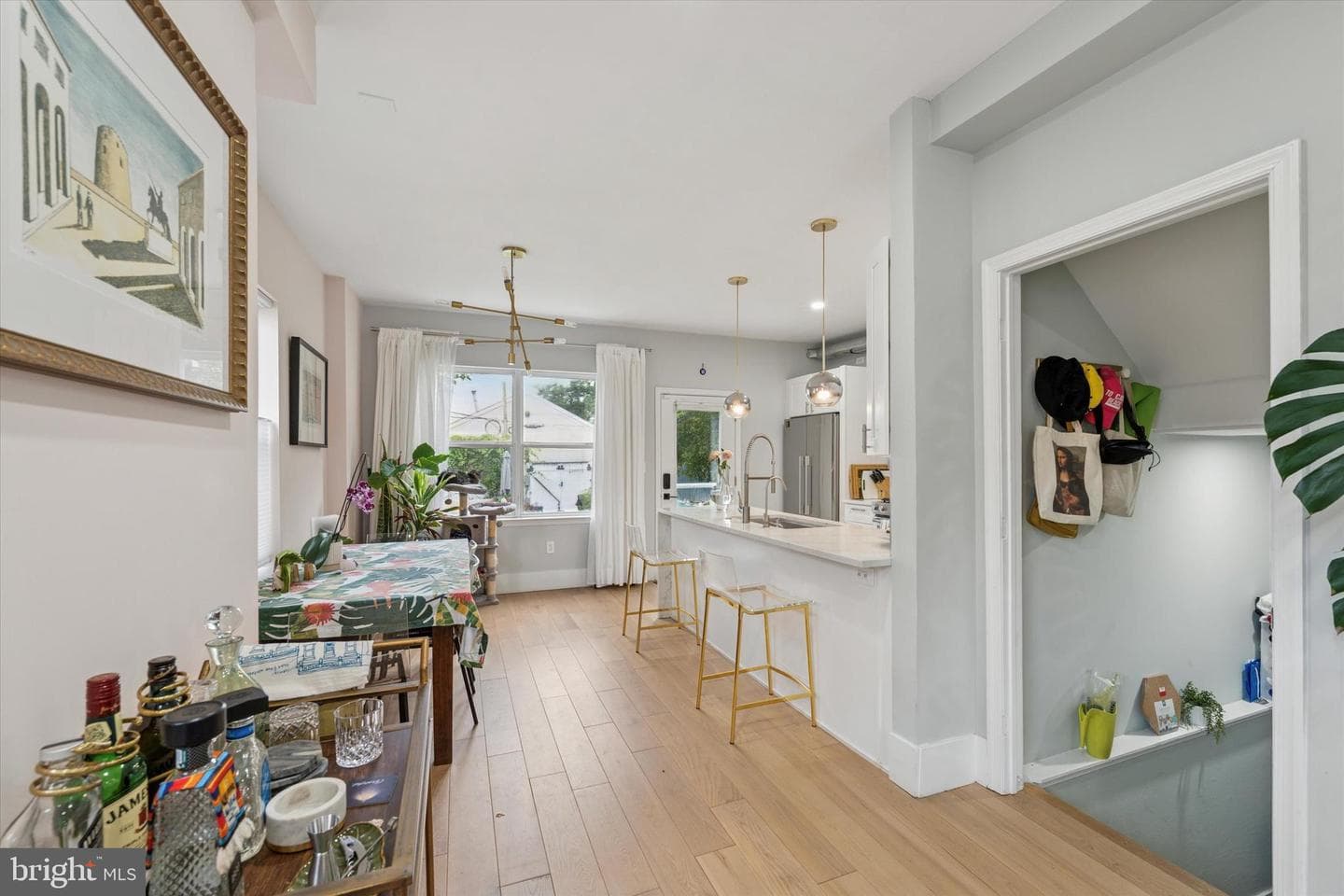 1720 W Oxford Street photo 5