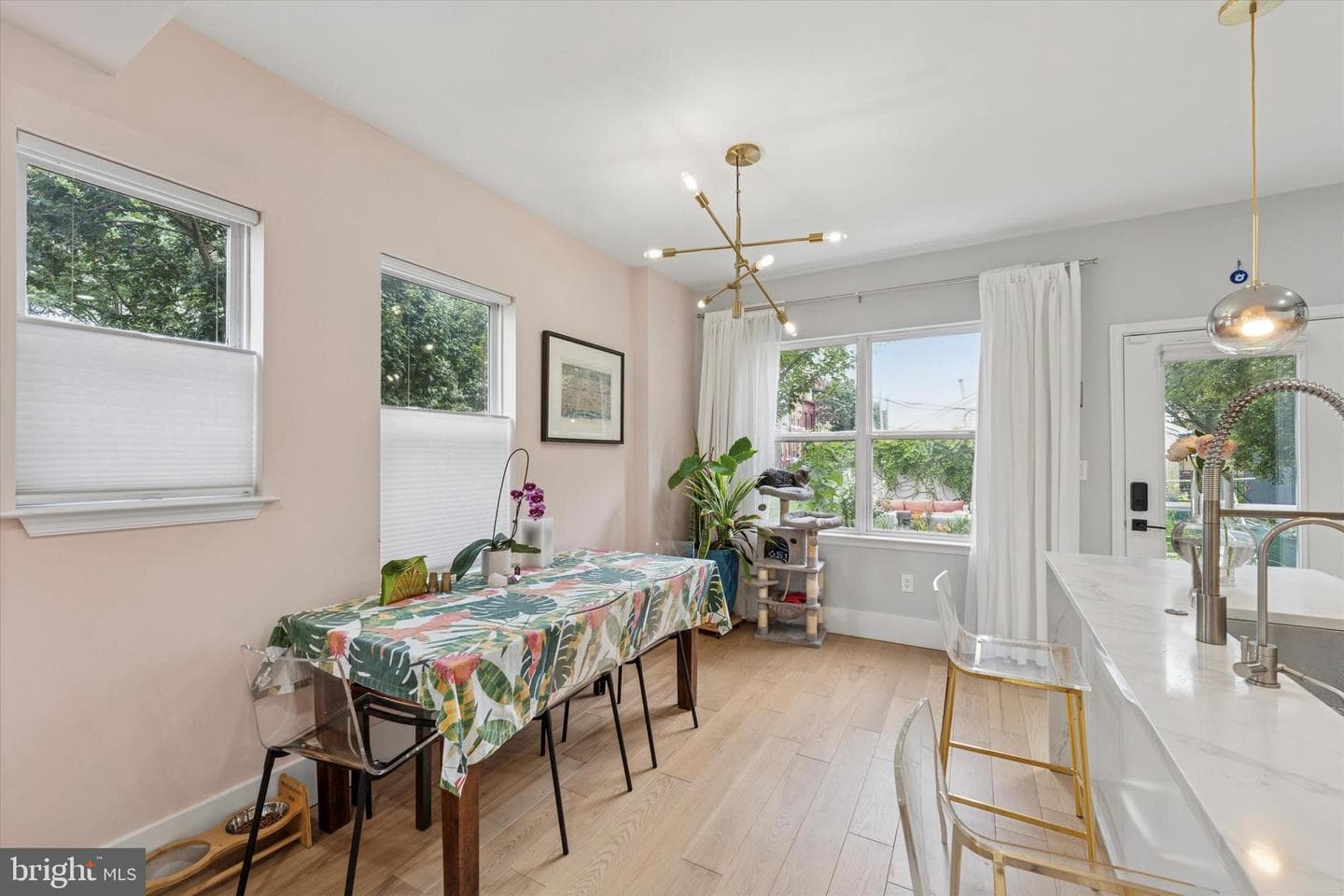 1720 W Oxford Street photo 6
