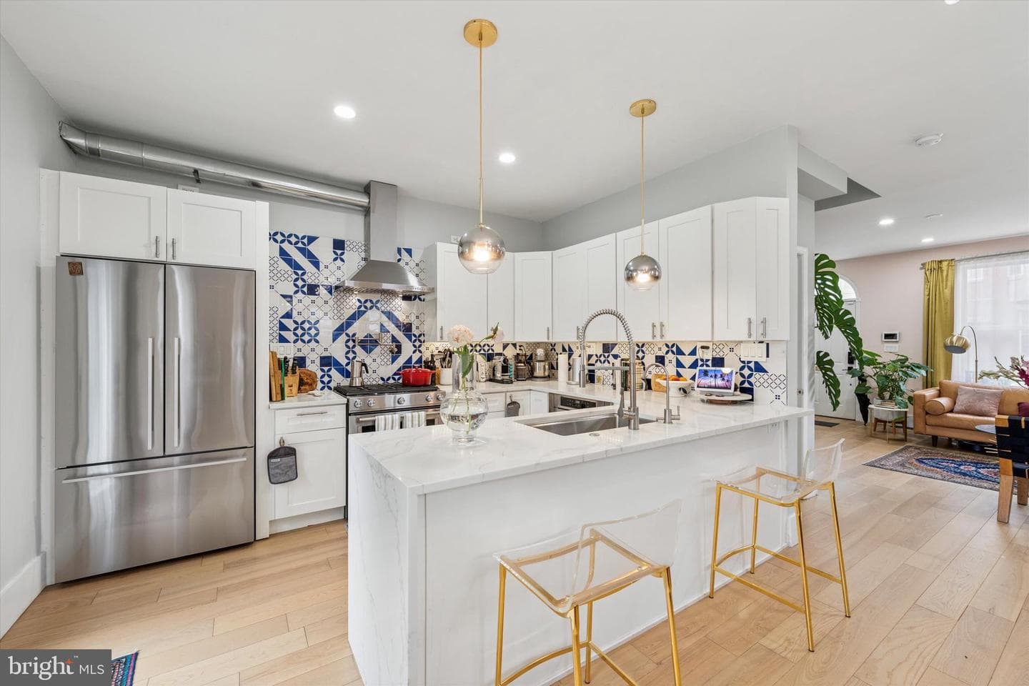 1720 W Oxford Street photo 7