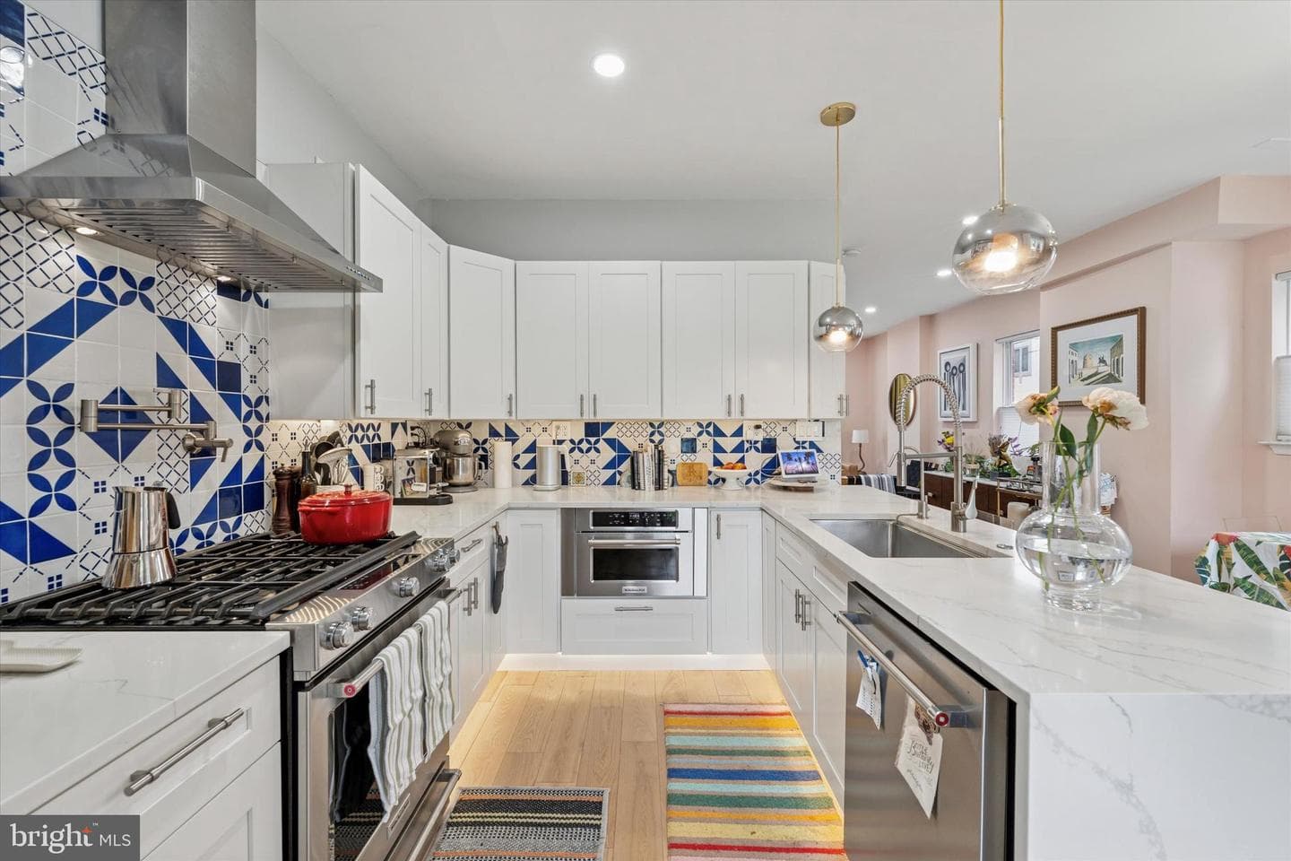 1720 W Oxford Street photo 8