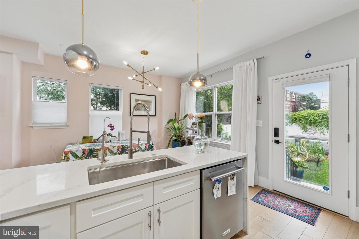 1720 W Oxford Street photo 9