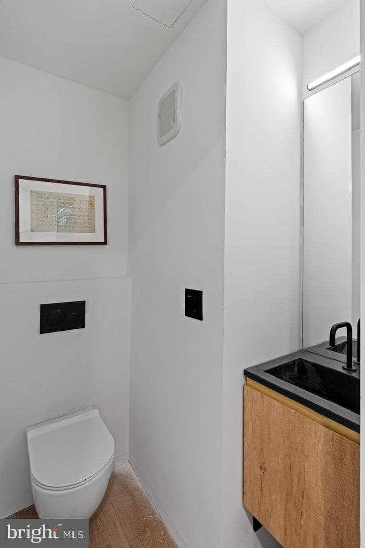 1432 Kenilworth Street photo 10