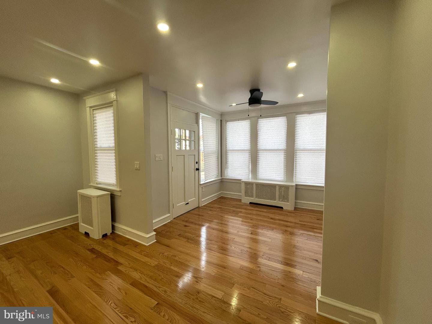 5652 W Berks Street photo 10