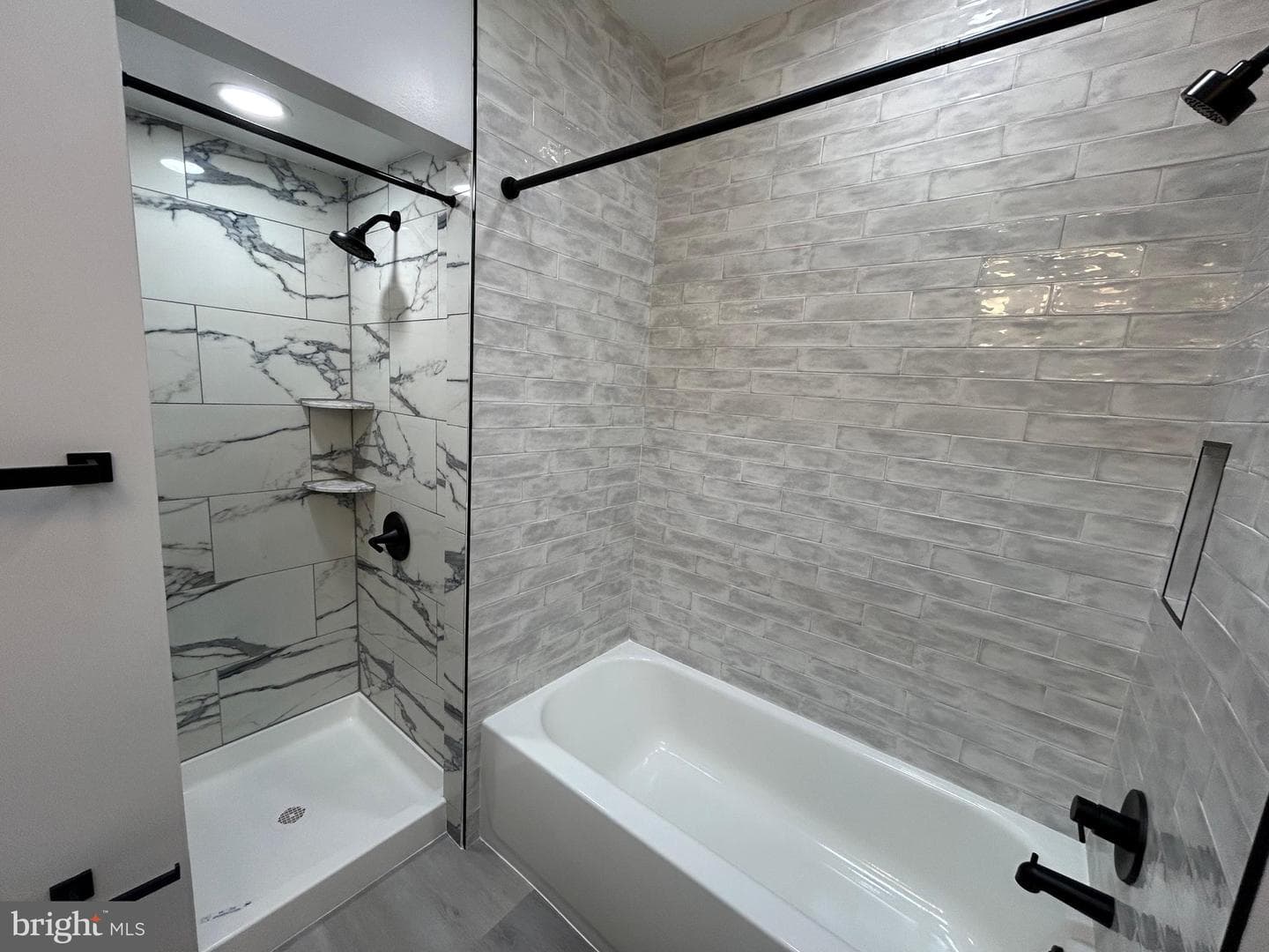 5652 W Berks Street photo 39