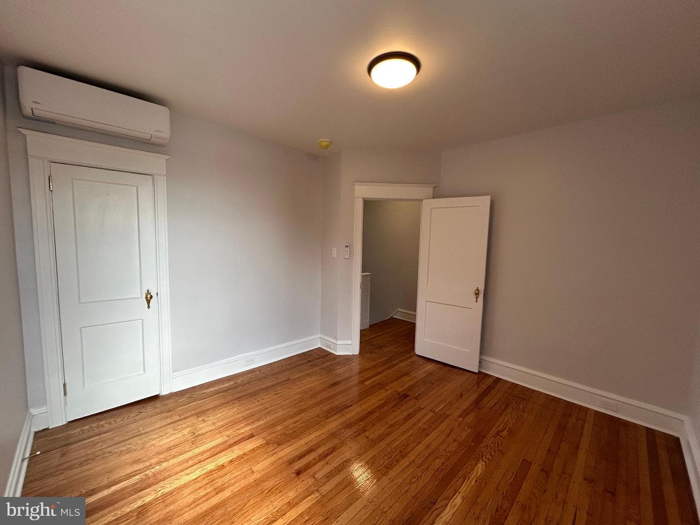 5652 W Berks Street photo 40