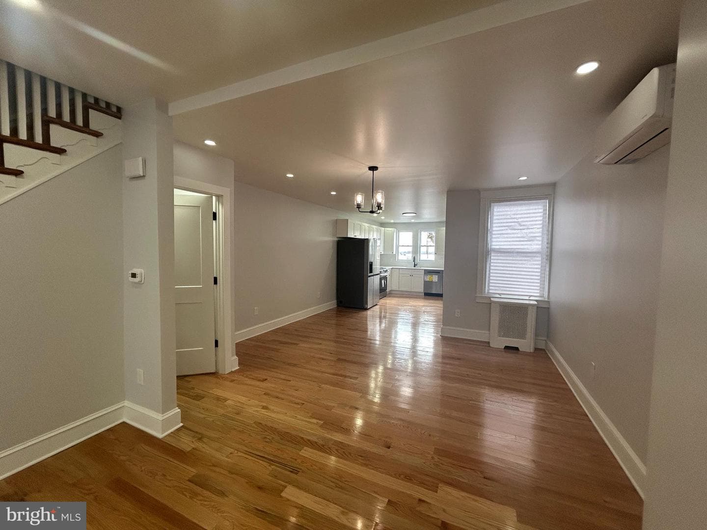 5652 W Berks Street photo 5