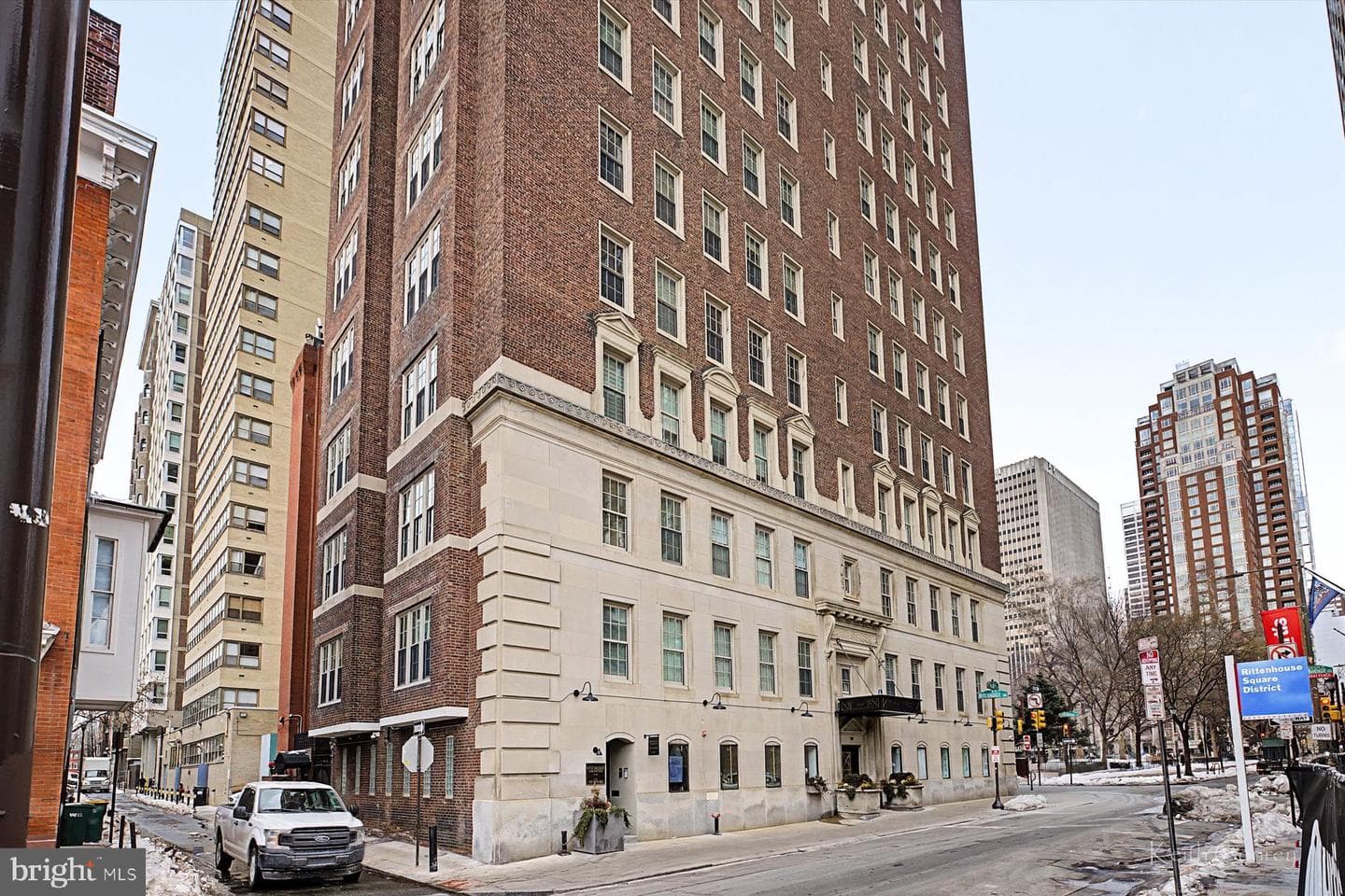 1800 Rittenhouse Square #702 photo 2