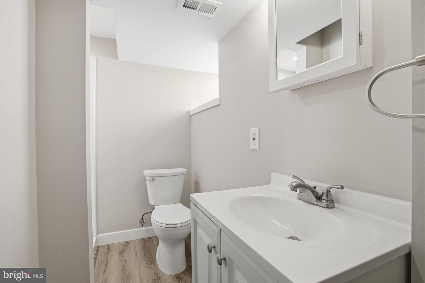 1621 Benson Street photo 15