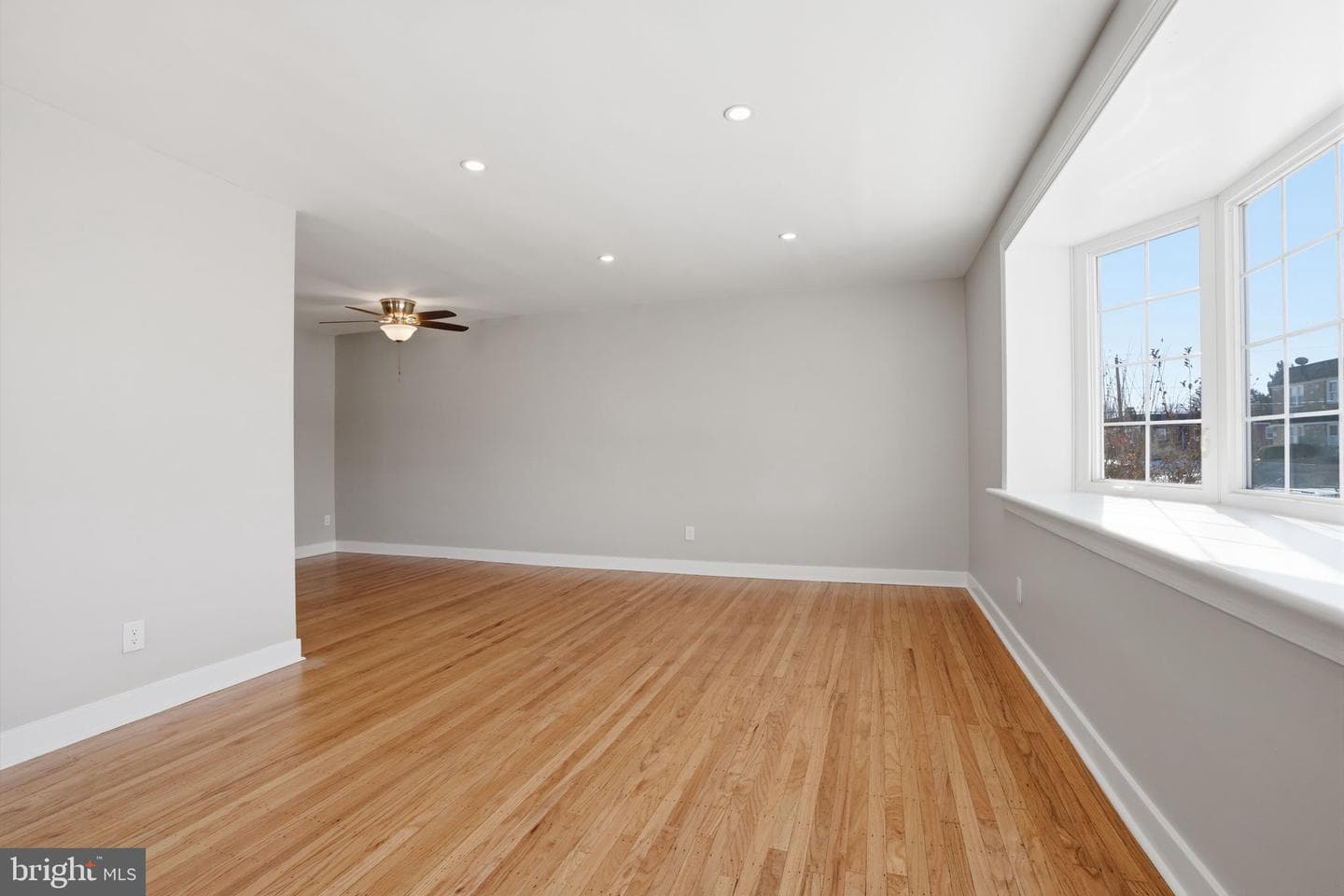 1621 Benson Street photo 3