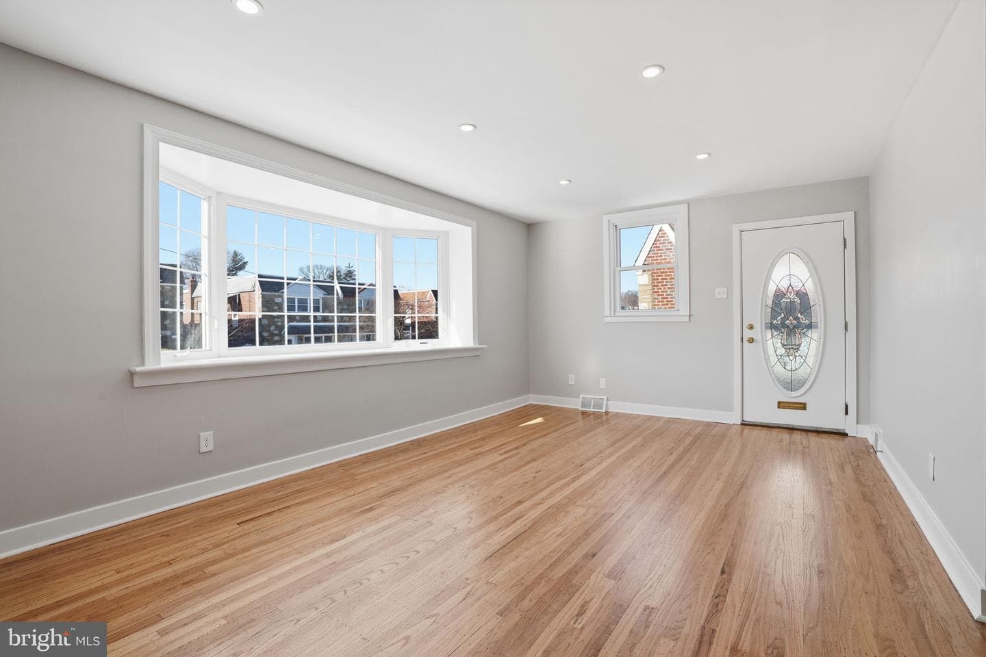 1621 Benson Street photo 4