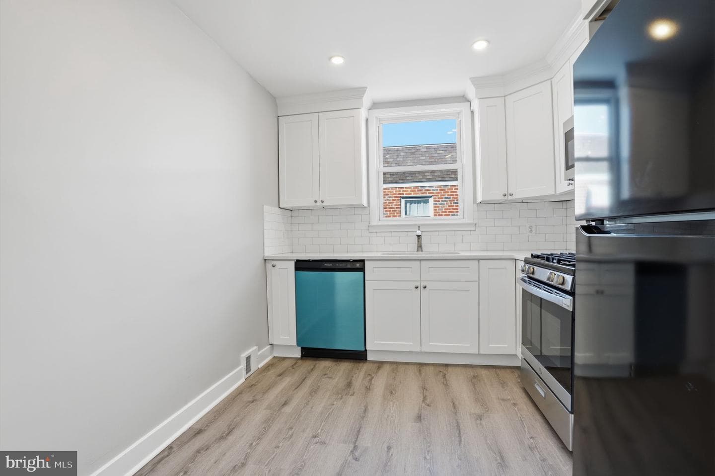 1621 Benson Street photo 7