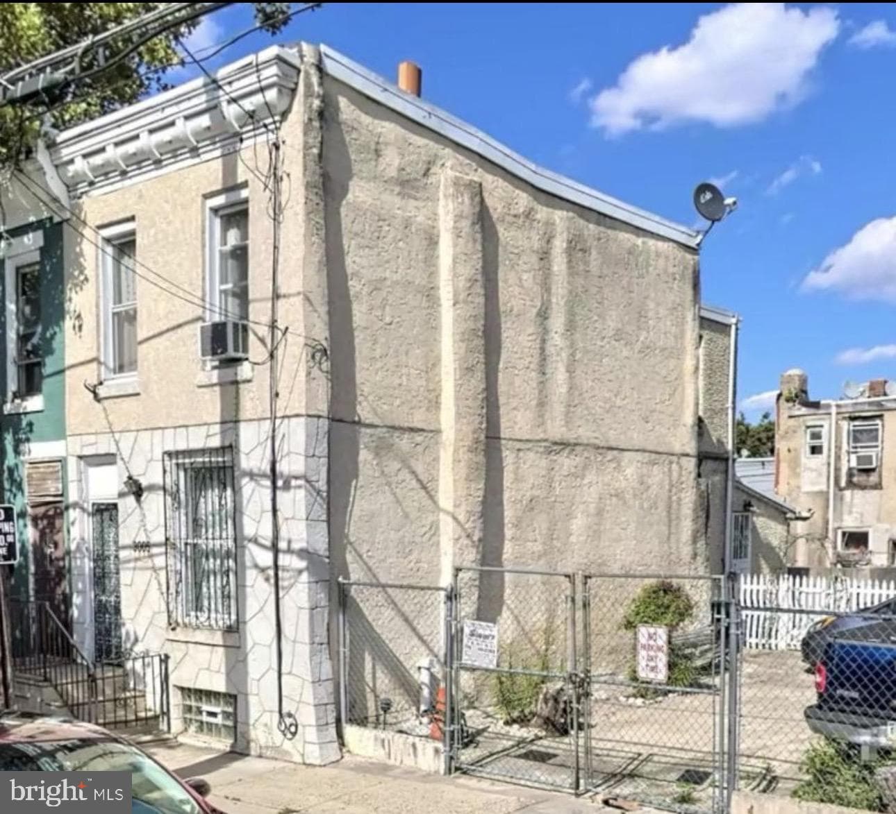 3005 N Lawrence Street photo 1