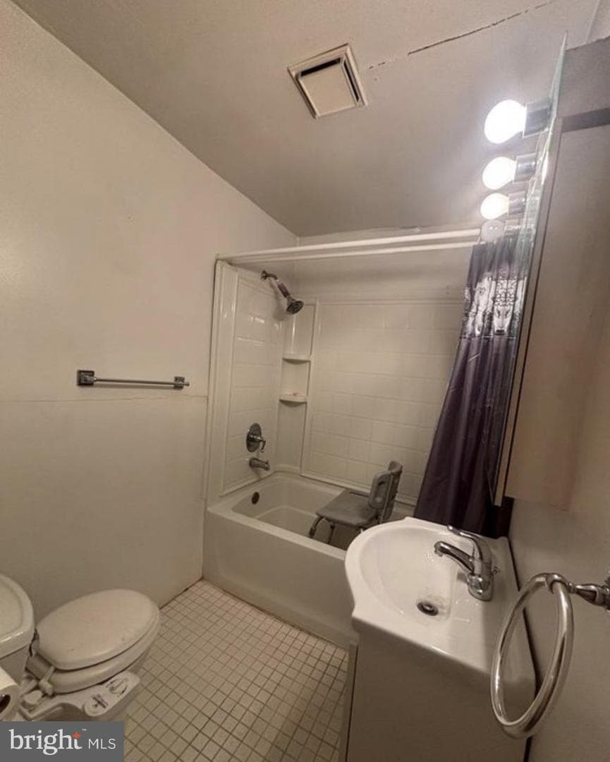 3005 N Lawrence Street photo 5