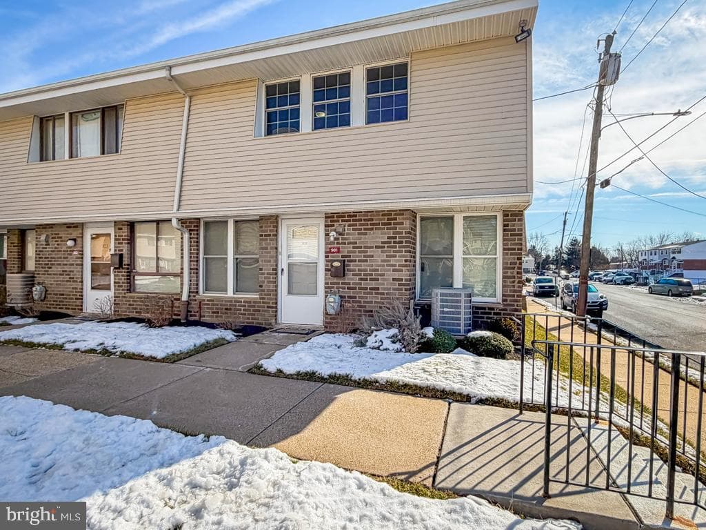 3850 Woodhaven Road #901