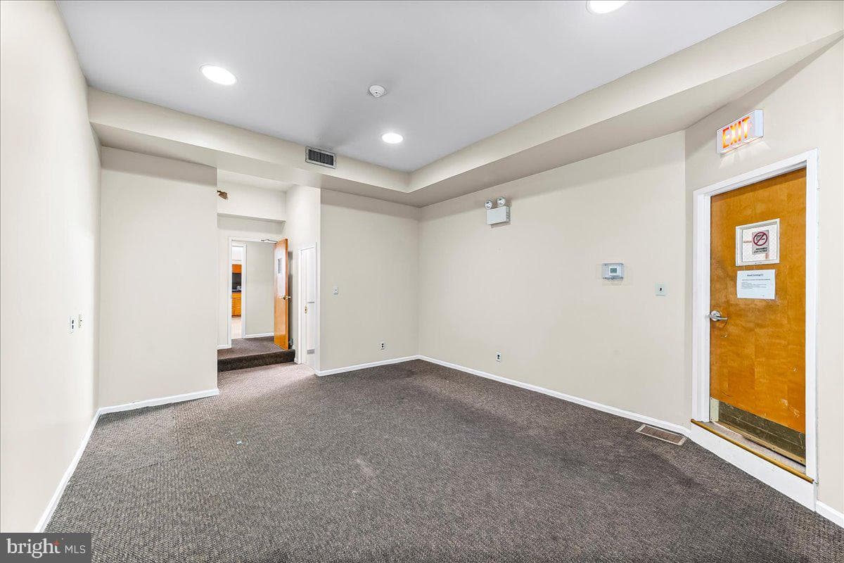 3361 Frankford Avenue photo 4