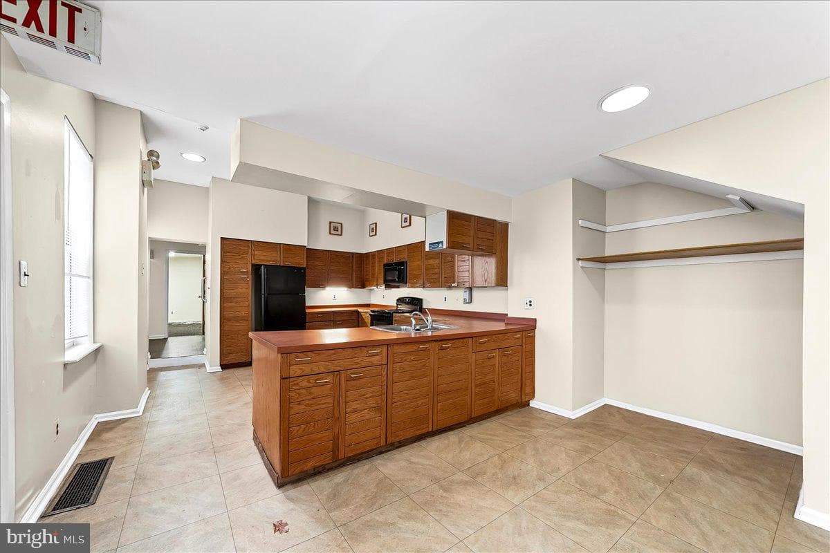 3361 Frankford Avenue photo 9