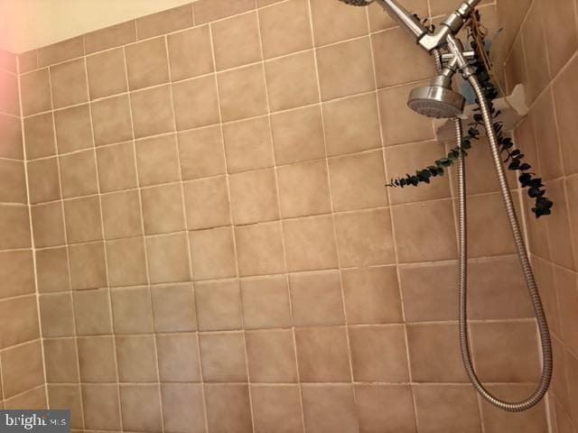 2501 S Gross Street photo 8