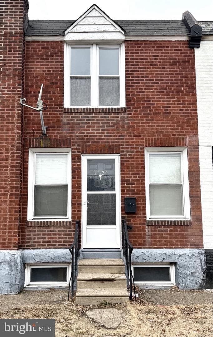 3726 Richmond Street photo 2