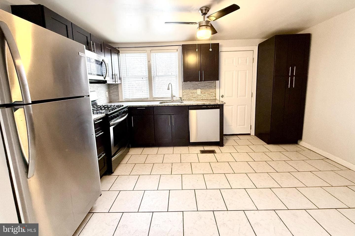 3726 Richmond Street photo 7