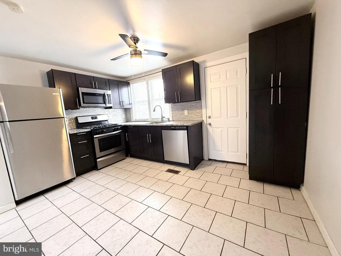 3726 Richmond Street photo 8