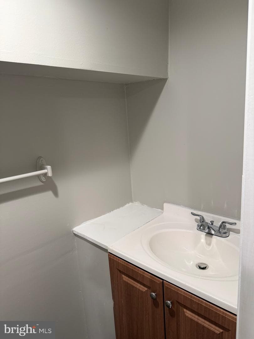 6839 Rodney Street photo 22