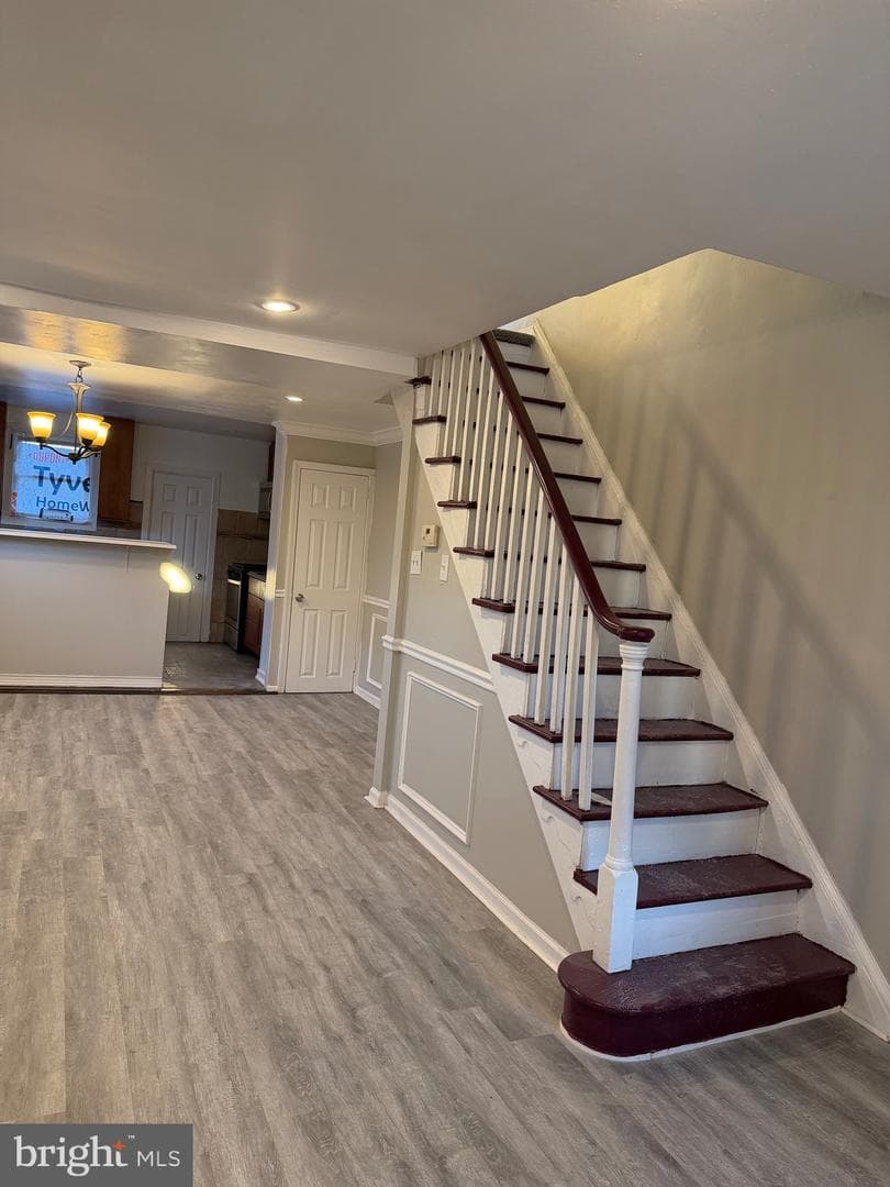 6839 Rodney Street photo 3