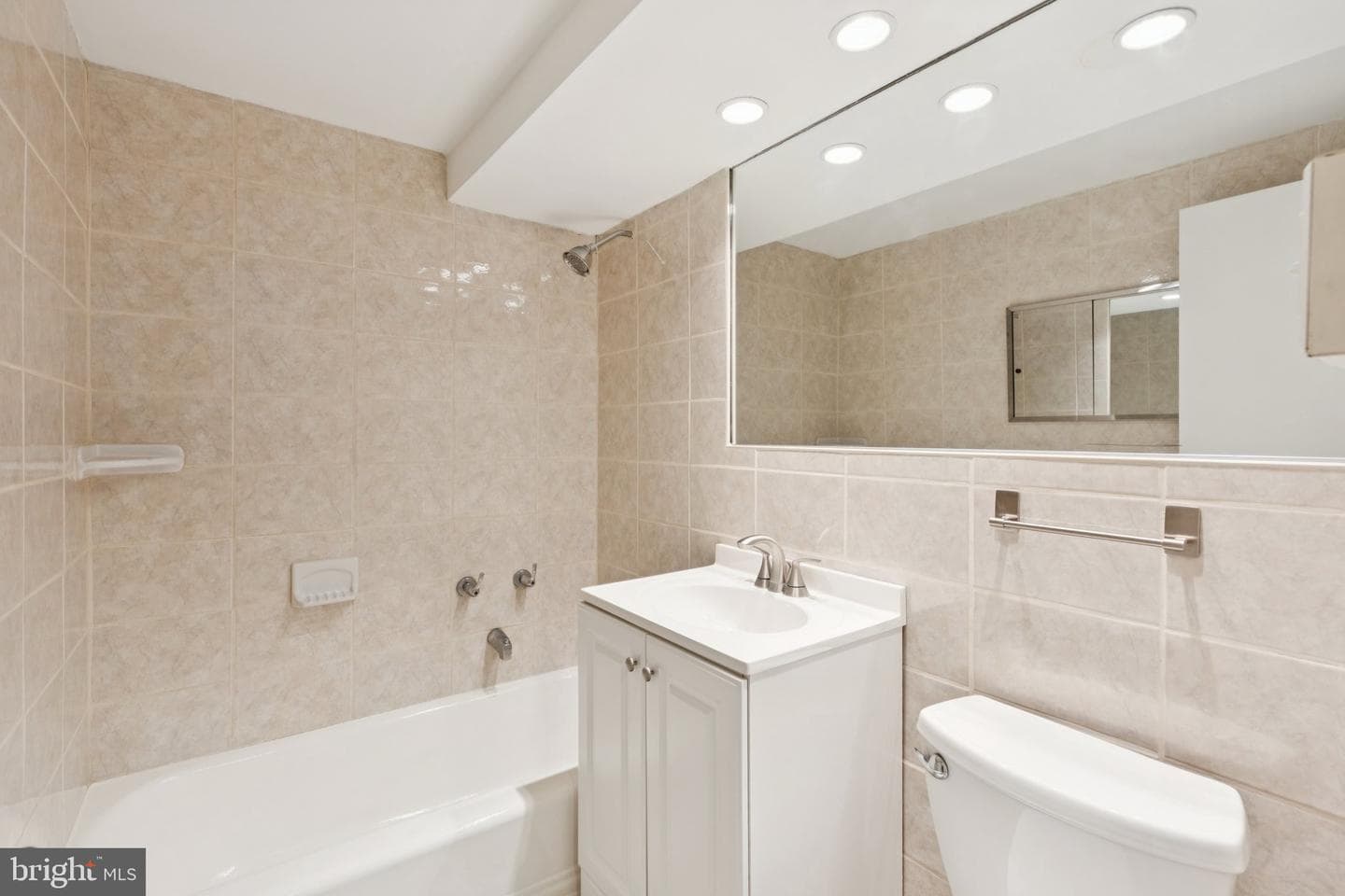 2101 Chestnut Street #1521 photo 16