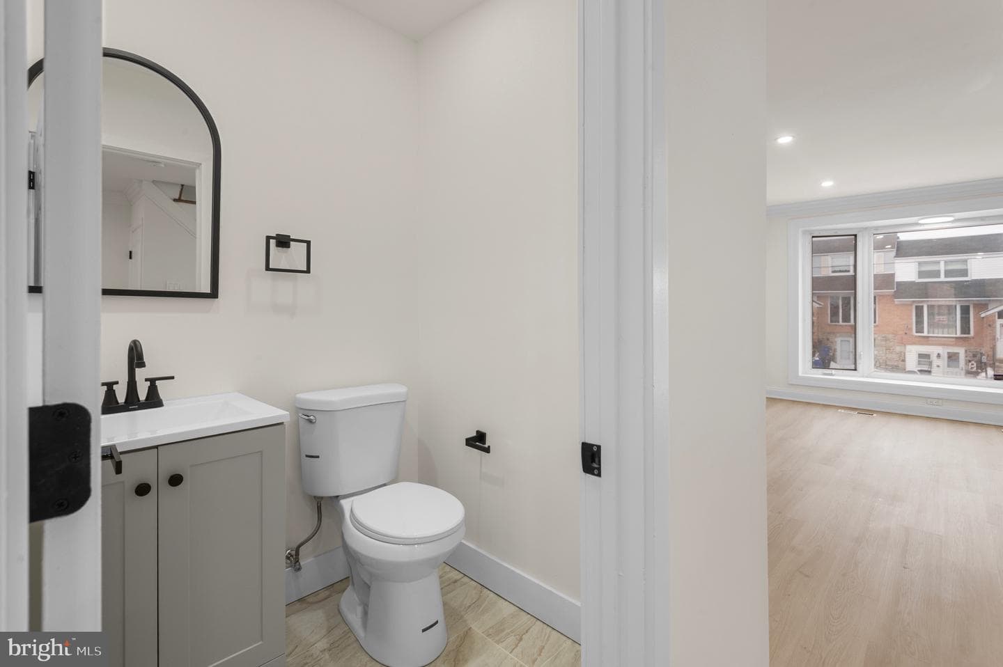 10867 Harrow Road photo 8