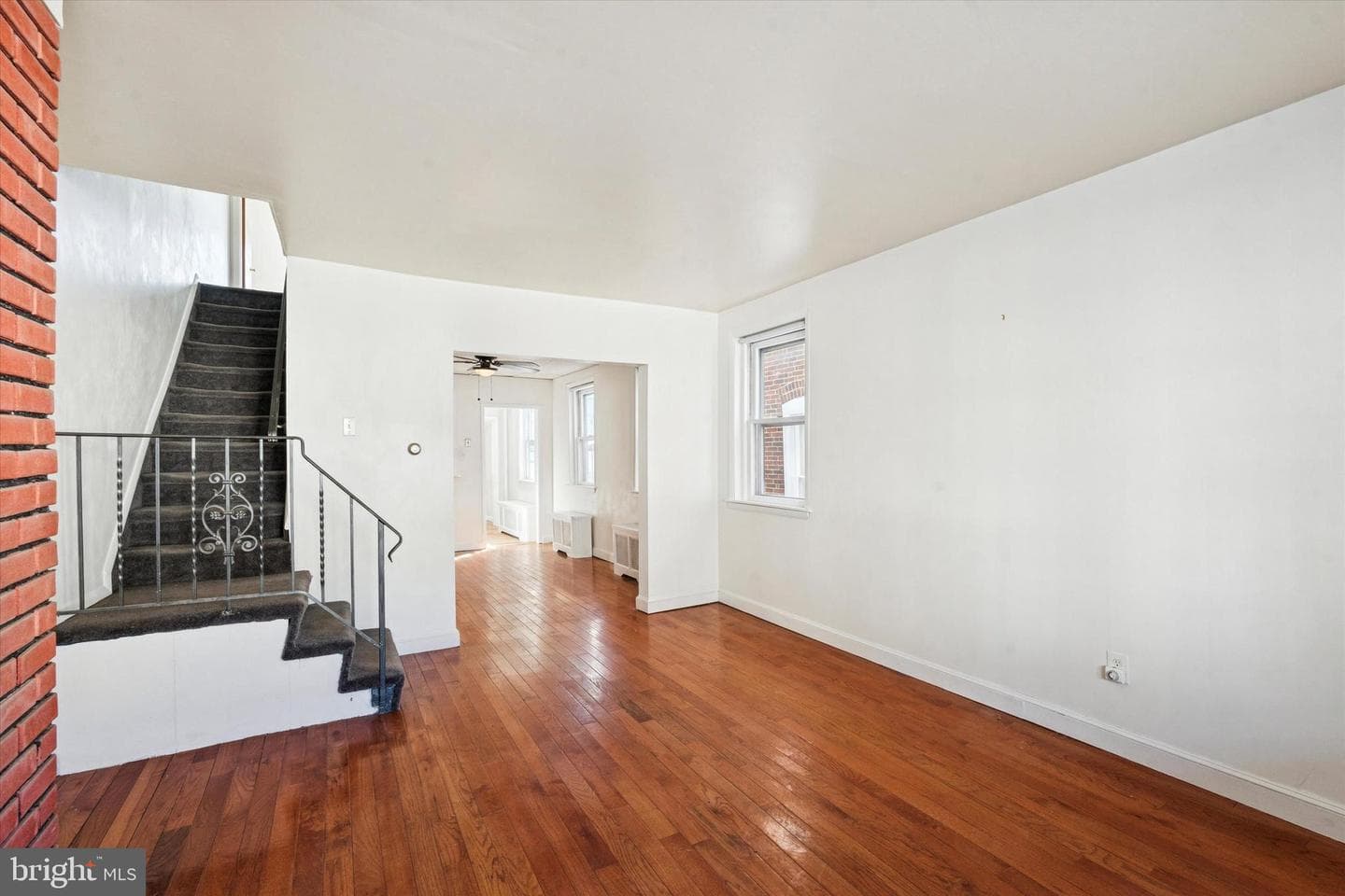 129 Leverington Avenue photo 5